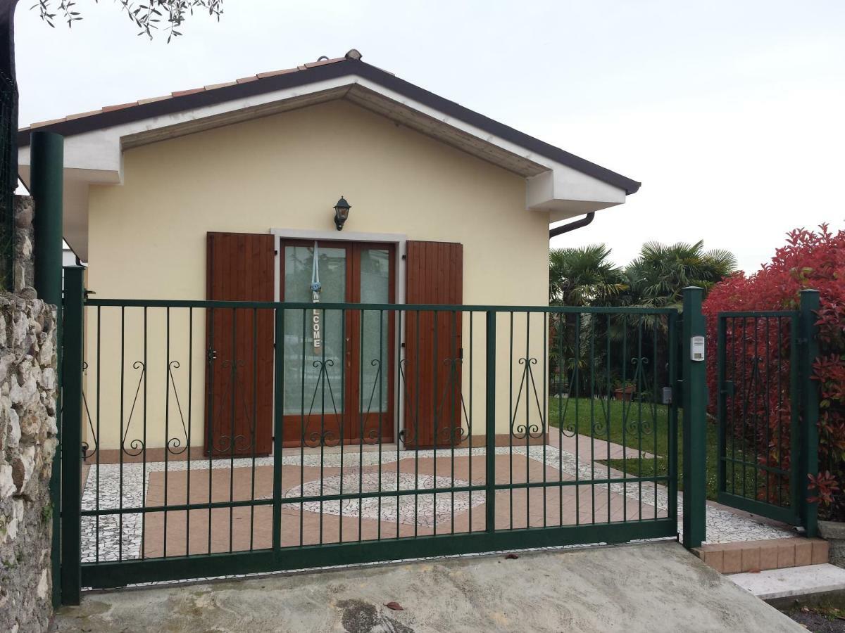 Appartamento Con Giardino A Cisano Di Bardolino Bagian luar foto