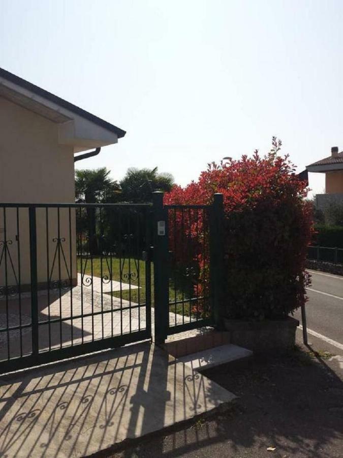 Appartamento Con Giardino A Cisano Di Bardolino Bagian luar foto