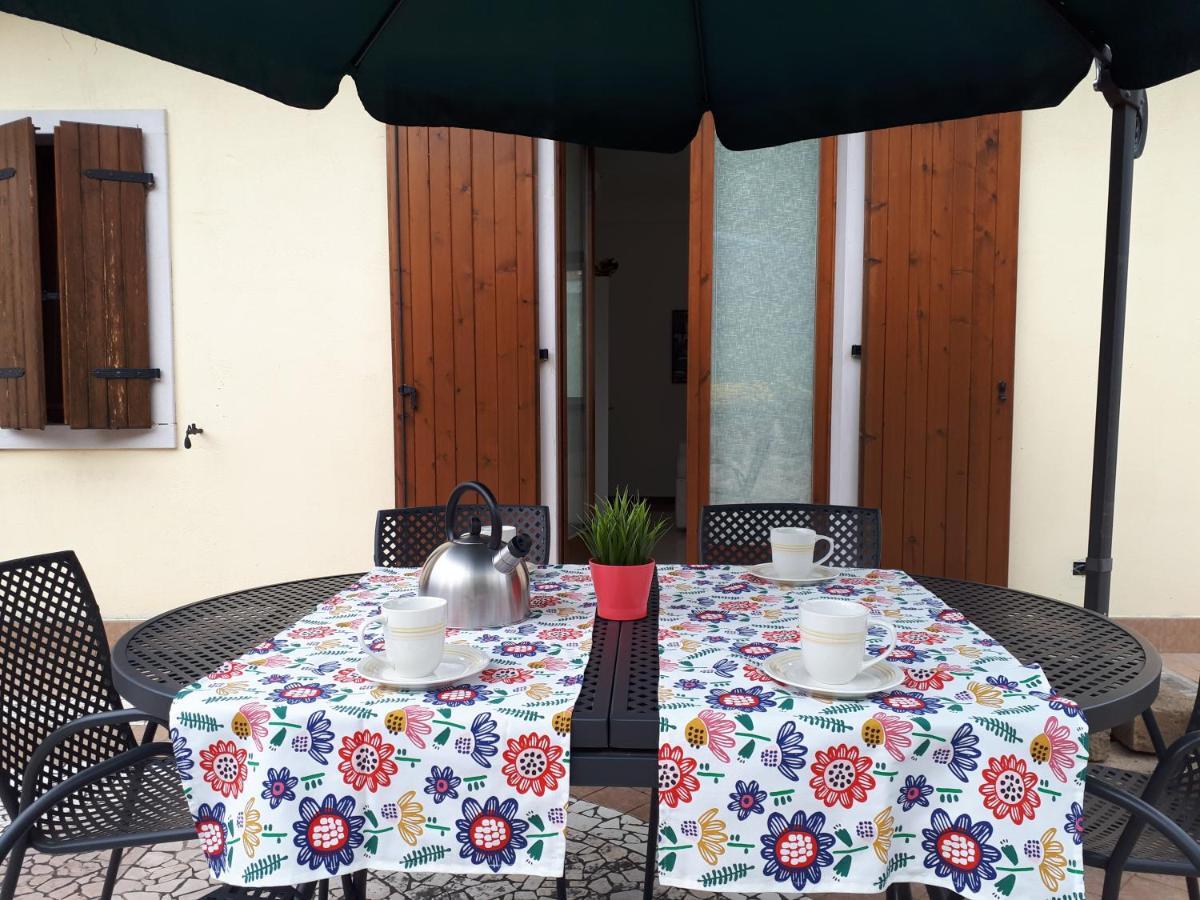 Appartamento Con Giardino A Cisano Di Bardolino Bagian luar foto